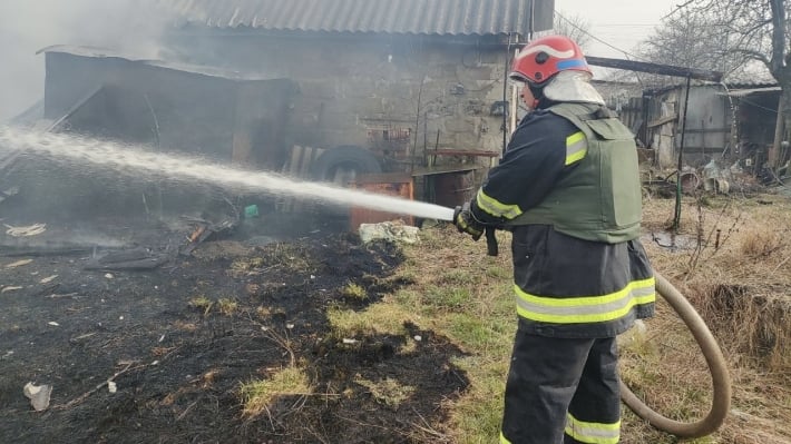 На территории Запорожской области спасатели потушили более 10 пожаров