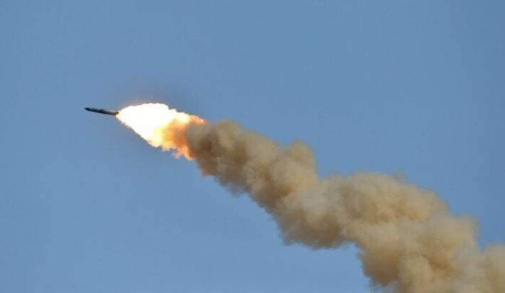 В Мелитополе гремят мощные взрывы - горожан призывают пройти в укрытия