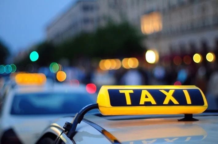 В оккупированном Мелитополе служба такси шокирует клиентов "сервисом"