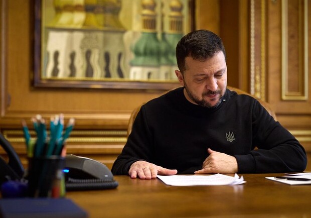 Зеленський підписав закон, який зменшує мобілізаційний вік. 
