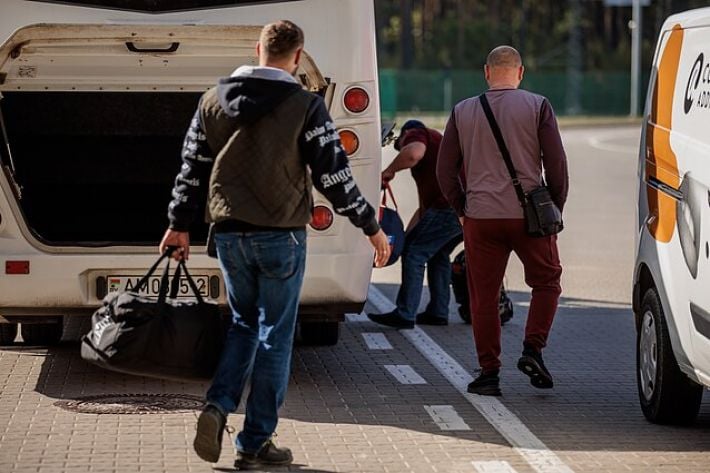 Рашисты запретили перевозчикам доставку документов на недвижимость в Мелитополь