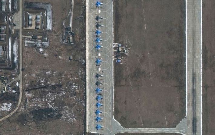 СБУ атаковала аэродром Морозовск в России, минимум 6 самолетов уничтожены, - источники