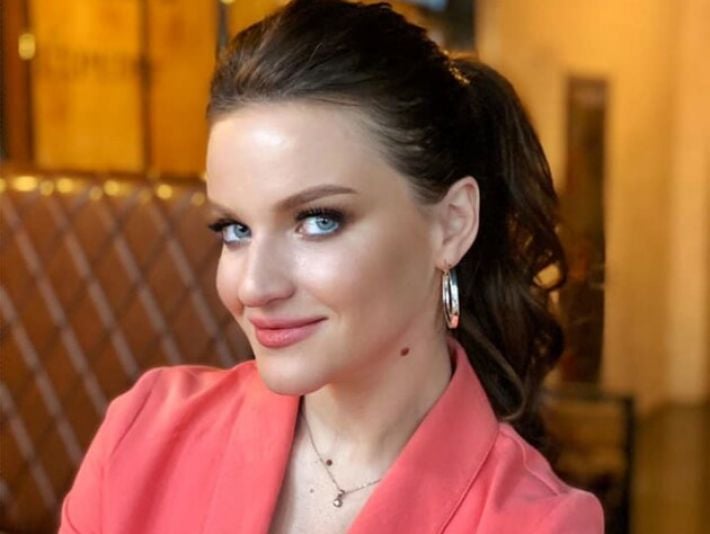Ведущая рассказала о звездах, просивших деньги за интервью