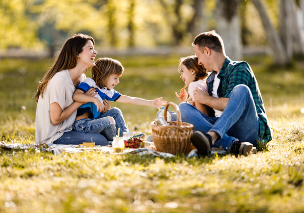 Вихідні у травні 2024: скільки відпочиватимуть українці. 