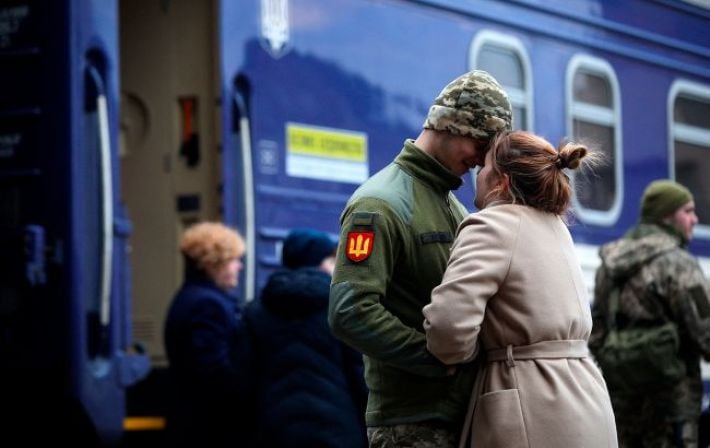 Как облегчить адаптацию родных после их возвращения с фронта: советы Минреинтеграции
