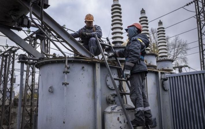 По всей Украине аварийные отключения света: сколько будут продолжаться