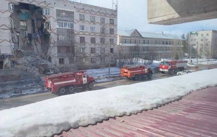 В РФ обрушилось общежитие, под завалами могут быть люди