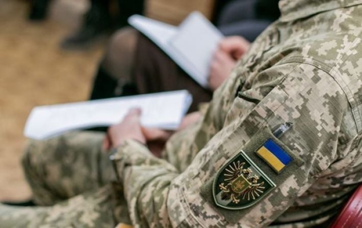 На Буковине мужчина пытался задушить представителей ТЦК