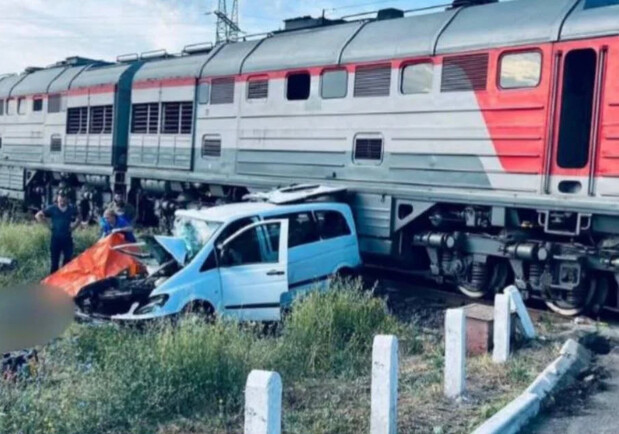 Загинули пʼятеро людей: подробиці ДТП, яка сталася під Мелітополем. 