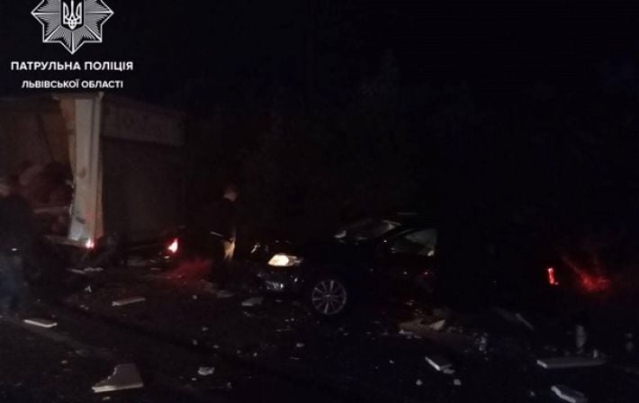Возле Львова произошло масштабное ДТП: есть погибший, 27 пострадавших