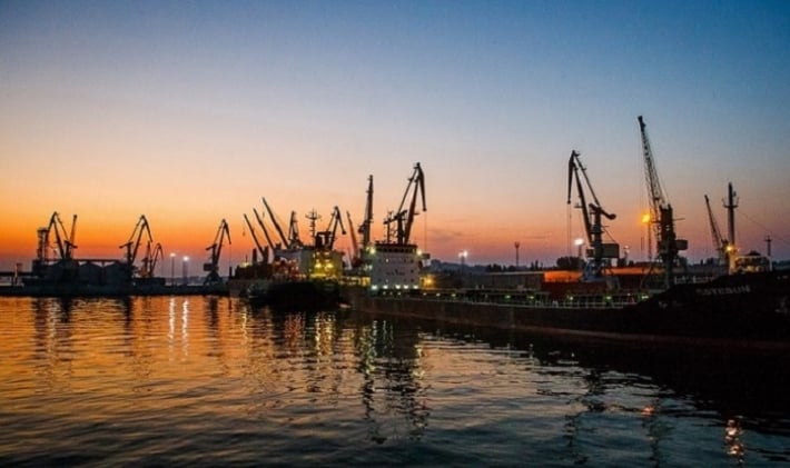 Экономическое фиаско окупантов: морские порты Приазовья работают только на десятую часть мощности