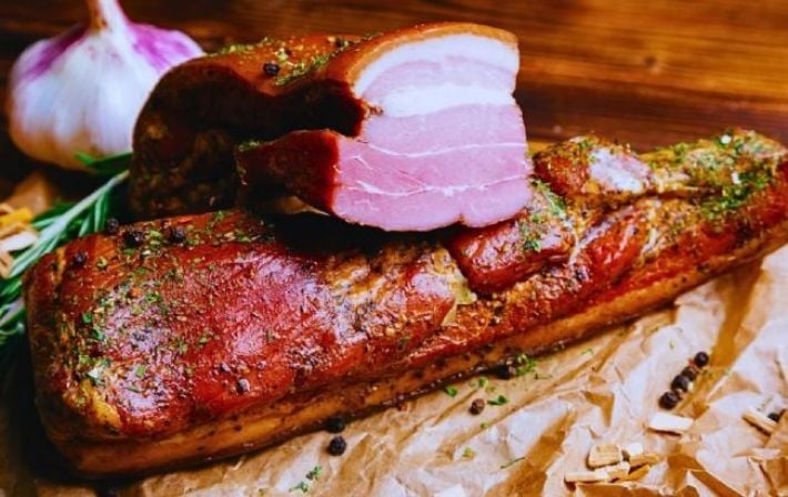 Названа главная опасность копченых продуктов для здоровья, о которой мало кто знает