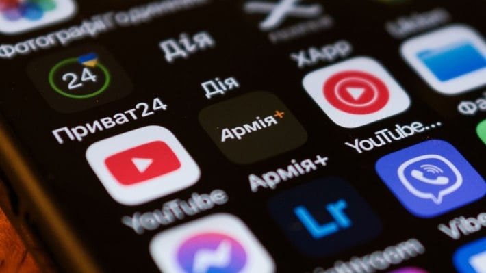 Сбой или хакеры? Почему не работает "Дія", "Новая почта" и терминалы