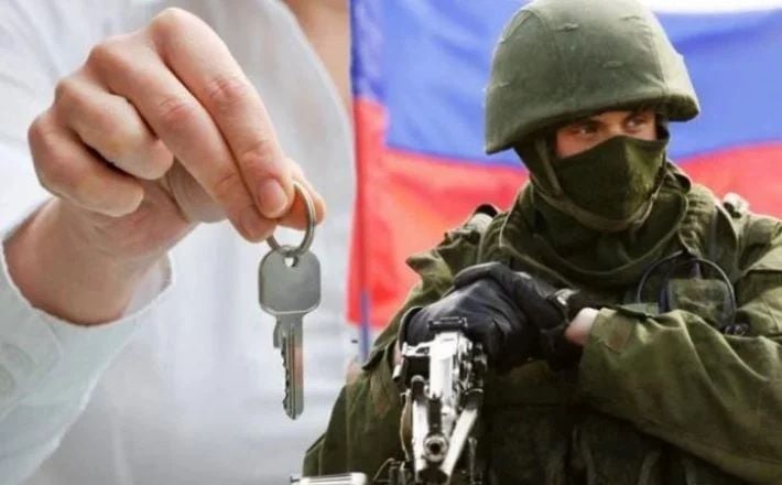 В Мелитополе оккупанты официально легализуют произвол: спецслужбы смогут блокировать счета без суда