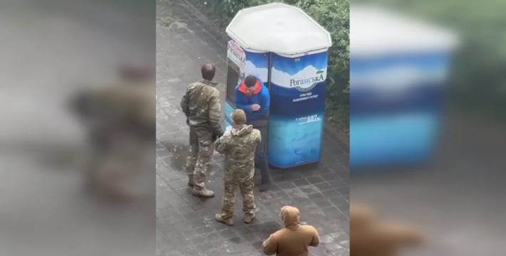 Несмотря на инвалидность после ранения: работника ТЦК, избившего учителя, отправили на фронт
