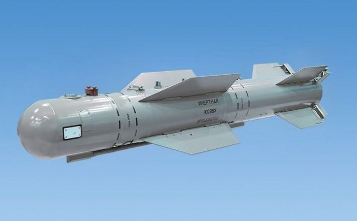 Российские удары по Запорожской области: пострадали мирные жители, горят частные дома