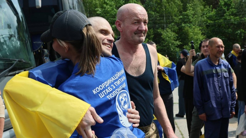 Украина и Россия в субботу, 14 июня, провели новый обмен пленными. Это уже четвертый обмен за неделю 9