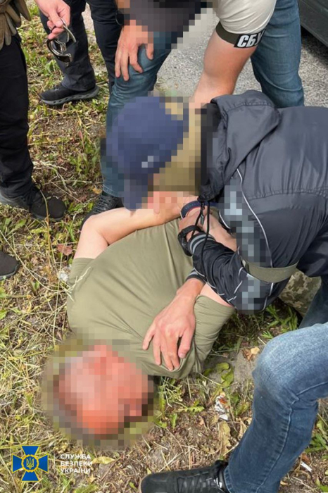 СБУ затримала майора Повітряних Сил, який "зливав" ворогу координати аеродромів. Фото: СБУ