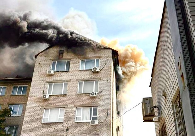 Атака Шахедами по Запоріжжю 7 липня: університет у вогні, 17 постраждалих. 