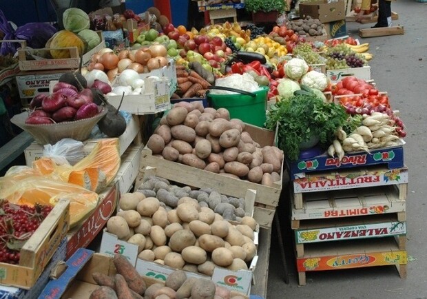 Запоріжців попередили про небезпечний продукт на стихійних ринках: як уникнути отруєння грибами. 