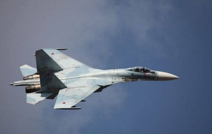 В России уничтожен истребитель Су-27УБ: подробности от ГУР