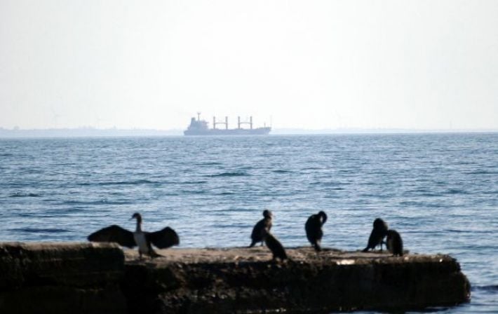 У побережья Окинавы на корабле ВМС США вспыхнул пожар, есть пострадавшие