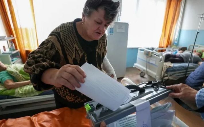 Могут ли признать Мелитополь российским с точки зрения международного права - эксперт объяснил последствия "референдумов"