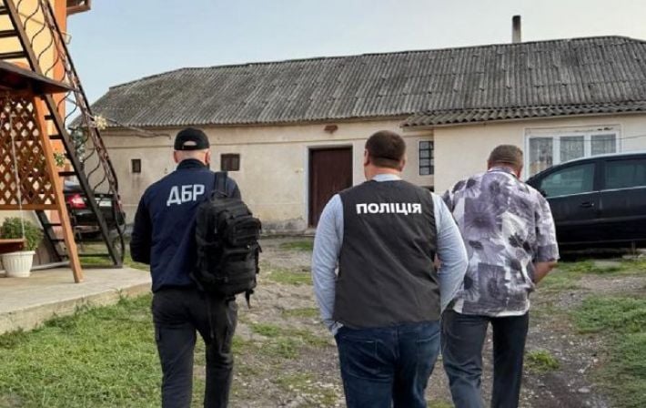 Полиция провела масштабные обыски из-за уклонения от службы: вручили почти 30 подозрений