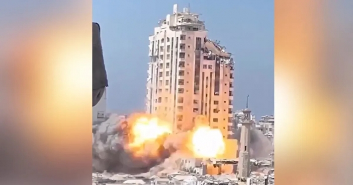 Израиль разрушил 15-этажный жилой комплекс в Газе