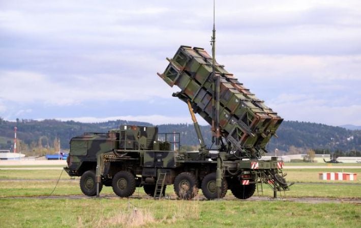 Польша просит у НАТО Patriot и "стену против дронов" после российской атаки, - Bloomberg