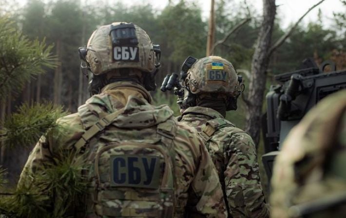Шпионила за ВСУ на Изюмском направлении: СБУ задержала агента РФ, готовившую прорыв фронта