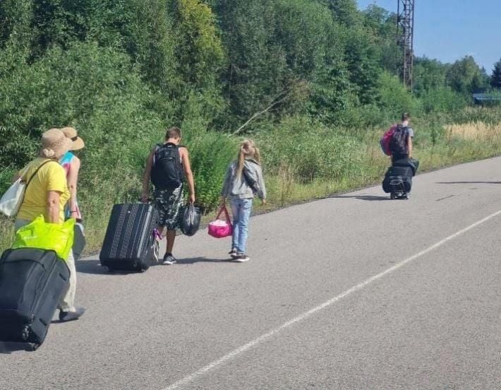«Теперь и детям нужен загранпаспорт»: жителям оккупированного Мелитополя всё труднее выехать в Украину