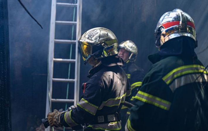 Авиадур по Харькову: российская бомба попала в медучреждение, есть раненые