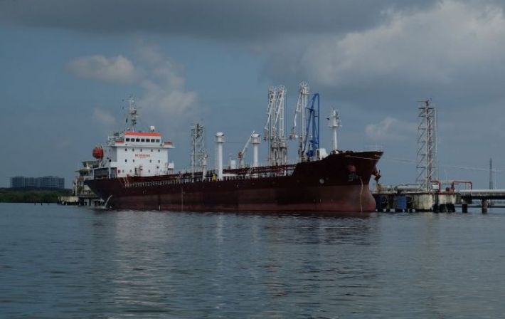 Французский спецназ захватил российский нефтяной танкер: подозревают связь с "теневым флотом" и пусками дронов