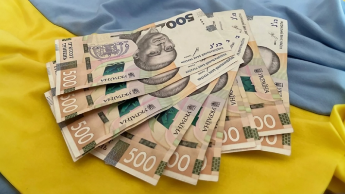 Кто из запорожцев получит 2000 гривен от местных властей: до какого срока нужно успеть подать документы