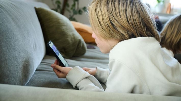 Мелитопольцев накажут за передачу SIM-карт своим детям