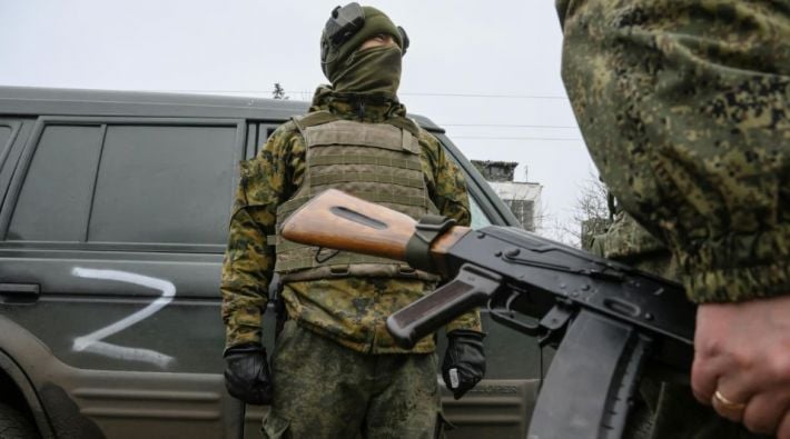В Харьковской области оккупант расстрелял троих мирных в многоэтажке: перехват ГУР