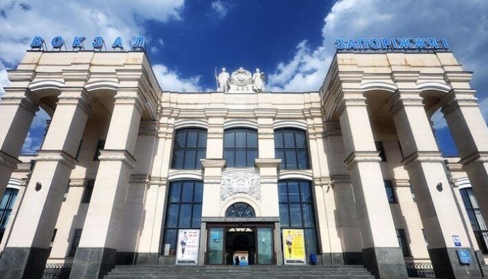 В Запорожской области строго наказали «шутника», который «заминировал» железнодорожный вокзал