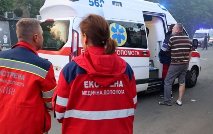 РФ атаковала Днепропетровскую область: под обстрелом оказалась больница, вспыхнули пожары