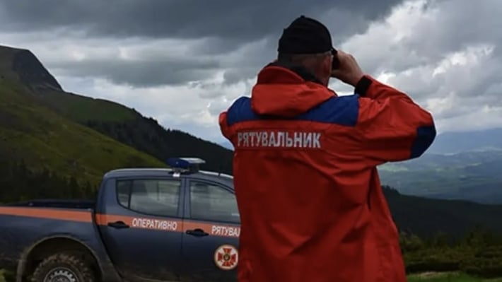 В горах Прикарпатья спасли туристов из Запорожья и Харькова
