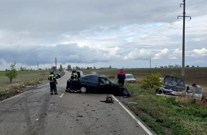 В масштабном ДТП под Мелитополем погиб человек, еще двое в больнице