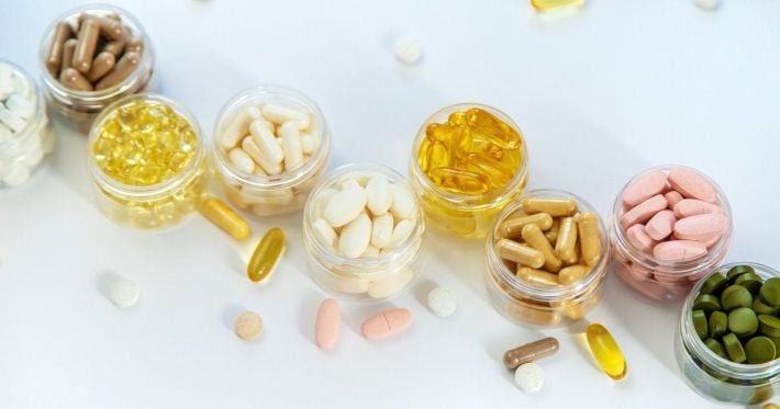 Почему нельзя сочетать алкоголь и антидепрессанты: риски для мозга и сна