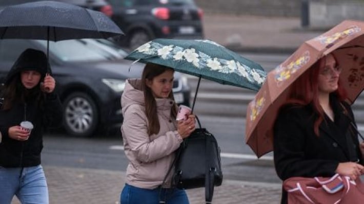 Ноябрь начинается с солнца и дождей: где ждать осадки сегодня