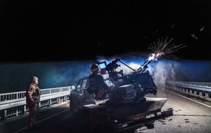 Ночная атака дронов: Россия запустила 135 БПЛА с пяти направлений, ПВО сбила 108, но есть 27 попаданий