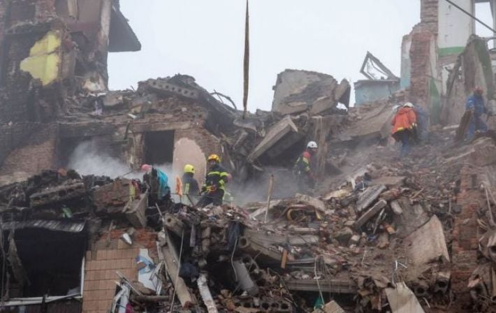 Обстрел Тернополя: 14 человек все еще не вышли на связь