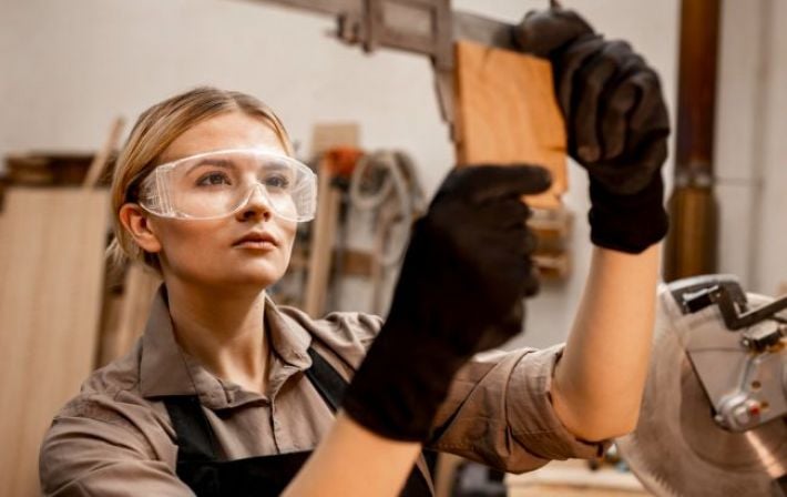 Профессии, которые "не узнает" ИИ: В Украине рассказали о редких специальностях