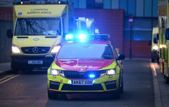 Резня в поезде Донкастер–Лондон: Полиция Британии задержала двух подозреваемых и исключила теракт