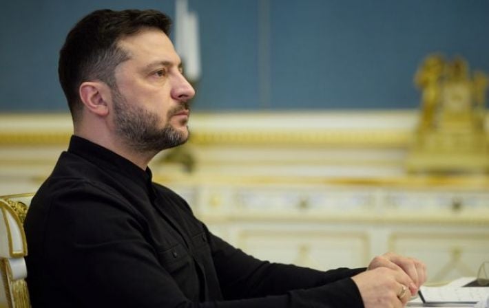 "Ситуация сложная, но контролируемая": Зеленский опроверг заявления РФ об окружении украинских войск в Покровске