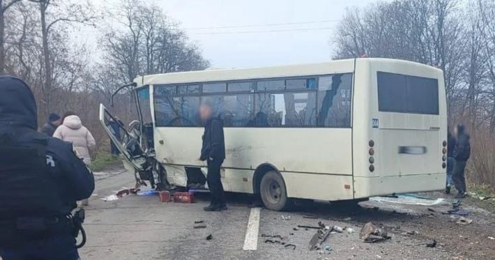 Смертельное ДТП на Львовщине: водитель Kia погиб после столкновения с рейсовым автобусом