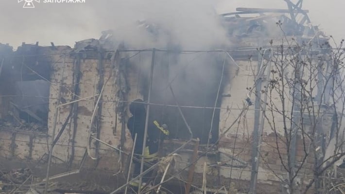 В Пологовском районе из-за обстрела сгорел частный дом